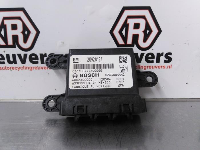 Gebruikte PDC Module Opel Ampera 1.4 16V Prijs € 25,00 Margeregeling aangeboden door Autorecycling Reuvers B.V.
