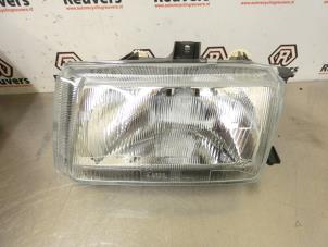 Gebruikte Koplamp links Volkswagen Caddy II (9K9A) Prijs € 45,00 Margeregeling aangeboden door Autorecycling Reuvers B.V.