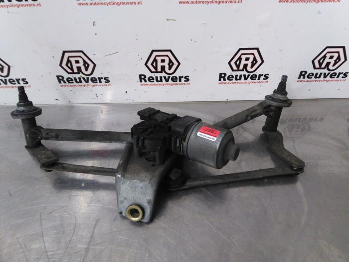 Ruitenwismotor+Mechaniek van een Peugeot 206 (2A/C/H/J/S) 1.4 16V 2004