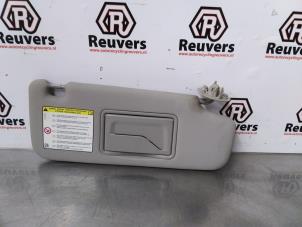 Gebruikte Zonneklep Chevrolet Spark (M300) 1.0 16V Bifuel Prijs € 20,00 Margeregeling aangeboden door Autorecycling Reuvers B.V.