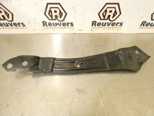 Gebruikte Koplampframe links Ford Ka II 1.2 Prijs € 10,00 Margeregeling aangeboden door Autorecycling Reuvers B.V.