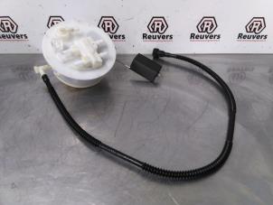 Gebruikte Tank element Pomp Toyota iQ 1.0 12V VVT-i Prijs € 50,00 Margeregeling aangeboden door Autorecycling Reuvers B.V.