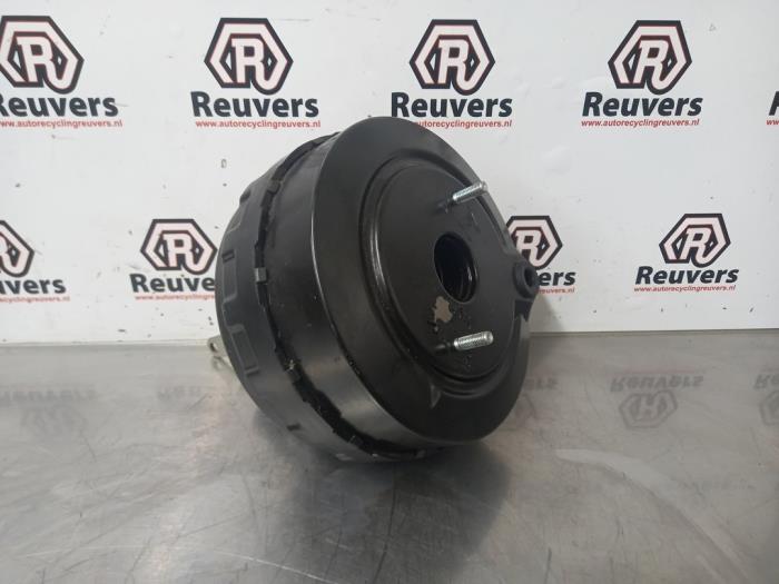 Gebruikte Rembekrachtiger BMW 3 serie Touring (E91) 320d 16V Prijs € 50,00 Margeregeling aangeboden door Autorecycling Reuvers B.V.
