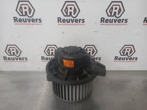 Gebruikte Kachel Ventilatiemotor Kia Rio III (UB) 1.2 CVVT 16V Prijs € 30,00 Margeregeling aangeboden door Autorecycling Reuvers B.V.