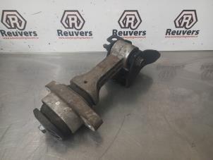 Gebruikte Versnellingsbak Steun Kia Rio III (UB) 1.2 CVVT 16V Prijs € 25,00 Margeregeling aangeboden door Autorecycling Reuvers B.V.