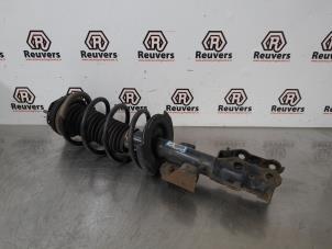 Gebruikte Mac Phersonpoot links-voor Mazda 2 (DE) 1.3 16V S-VT High Power Prijs € 35,00 Margeregeling aangeboden door Autorecycling Reuvers B.V.