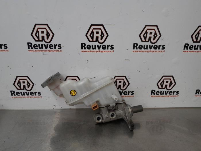 Gebruikte Hoofdremcilinder Kia Rio III (UB) 1.4 CVVT 16V Prijs € 30,00 Margeregeling aangeboden door Autorecycling Reuvers B.V.