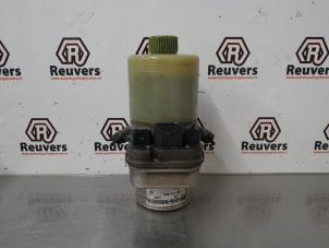 Gebruikte Pomp Servo Volkswagen Polo IV (9N1/2/3) 1.2 12V Prijs € 60,00 Margeregeling aangeboden door Autorecycling Reuvers B.V.