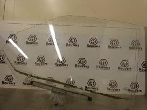 Gebruikte Portierruit 2Deurs links Volkswagen Transporter/Caravelle T4 2.4 D Prijs € 30,00 Margeregeling aangeboden door Autorecycling Reuvers B.V.