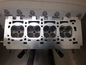 Gebruikte Cilinderkop Renault Laguna II (BG) 1.6 16V Prijs € 300,00 Margeregeling aangeboden door Autorecycling Reuvers B.V.