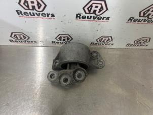 Gebruikte Motorsteun Alfa Romeo MiTo (955) 1.3 JTDm 16V Eco Prijs € 20,00 Margeregeling aangeboden door Autorecycling Reuvers B.V.