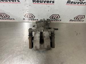 Gebruikte Remklauw (Tang) rechts-achter Alfa Romeo MiTo (955) 1.3 JTDm 16V Eco Prijs € 40,00 Margeregeling aangeboden door Autorecycling Reuvers B.V.