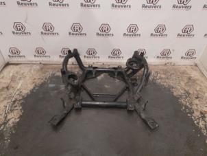 Gebruikte Subframe Landrover Range Rover III (LM) 4.4 V8 32V Prijs € 200,00 Margeregeling aangeboden door Autorecycling Reuvers B.V.