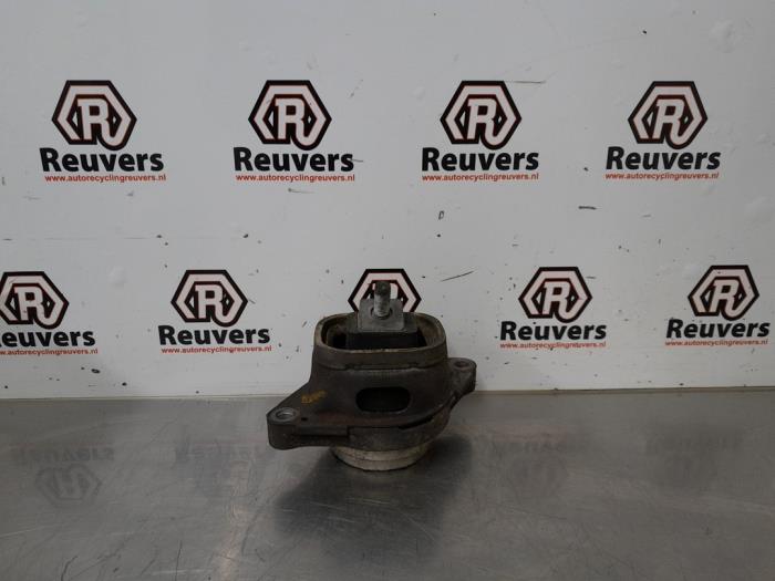 Gebruikte Motorrubber Landrover Range Rover III (LM) 4.4 V8 32V Prijs € 25,00 Margeregeling aangeboden door Autorecycling Reuvers B.V.
