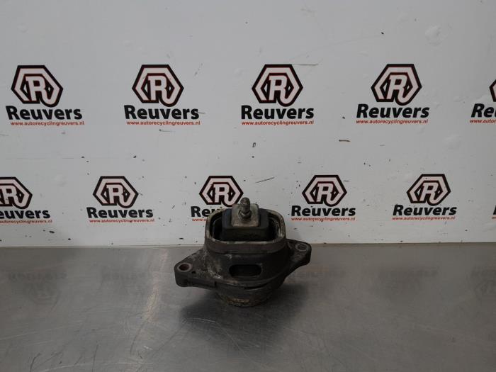Gebruikte Motorrubber Landrover Range Rover III (LM) 4.4 V8 32V Prijs € 25,00 Margeregeling aangeboden door Autorecycling Reuvers B.V.