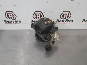 Gebruikte Aanjager Landrover Range Rover III (LM) 4.4 V8 32V Prijs € 35,00 Margeregeling aangeboden door Autorecycling Reuvers B.V.