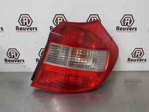 Gebruikte Achterlicht rechts BMW 1 serie (E87/87N) 116i 1.6 16V Prijs € 20,00 Margeregeling aangeboden door Autorecycling Reuvers B.V.