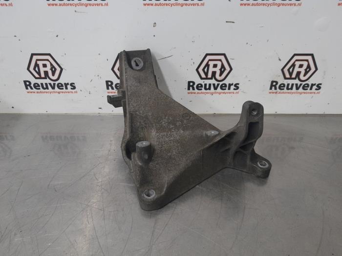 Gebruikte Motorrubber BMW 1 serie (E87/87N) 118d 16V Prijs € 20,00 Margeregeling aangeboden door Autorecycling Reuvers B.V.