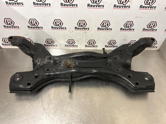 Gebruikte Subframe Volkswagen Polo V (6R) 1.2 TSI Prijs € 30,00 Margeregeling aangeboden door Autorecycling Reuvers B.V.