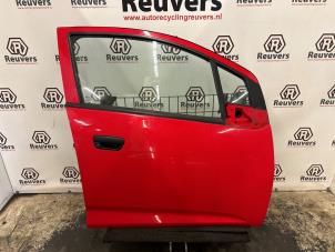 Gebruikte Portier 4Deurs rechts-voor Chevrolet Spark (M300) 1.0 16V Bifuel Prijs € 100,00 Margeregeling aangeboden door Autorecycling Reuvers B.V.