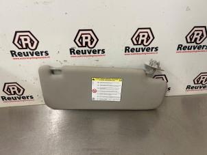 Gebruikte Zonneklep Chevrolet Spark (M300) 1.0 16V Bifuel Prijs € 20,00 Margeregeling aangeboden door Autorecycling Reuvers B.V.