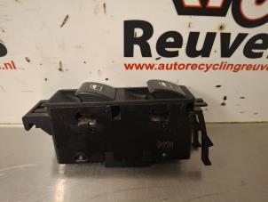 Gebruikte Schakelaar Elektrisch Raam BMW 3 serie (E46/4) 320i 24V Prijs € 10,00 Margeregeling aangeboden door Autorecycling Reuvers B.V.