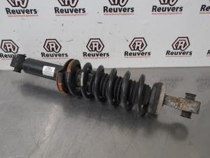 Gebruikte Achterpoot links Peugeot 407 (6D) 1.8 16V Prijs € 35,00 Margeregeling aangeboden door Autorecycling Reuvers B.V.