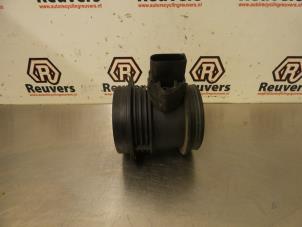 Gebruikte Luchtmassameter Chrysler Crossfire 3.2 V6 18V Prijs € 25,00 Margeregeling aangeboden door Autorecycling Reuvers B.V.