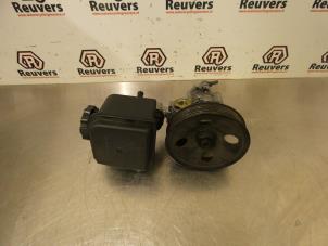 Gebruikte Pomp Servo Chrysler Crossfire 3.2 V6 18V Prijs € 50,00 Margeregeling aangeboden door Autorecycling Reuvers B.V.