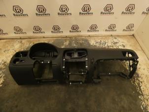 Gebruikte Dashboard Volkswagen Polo V (6R) 1.2 TDI 12V BlueMotion Prijs € 100,00 Margeregeling aangeboden door Autorecycling Reuvers B.V.