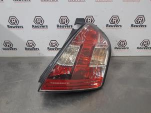 Gebruikte Achterlicht rechts Fiat Stilo (192A/B) 1.6 16V 5-Drs. Prijs € 25,00 Margeregeling aangeboden door Autorecycling Reuvers B.V.