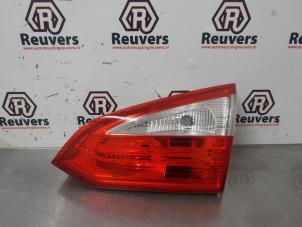 Gebruikte Achterlicht rechts Ford Focus 3 Wagon 1.0 Ti-VCT EcoBoost 12V 125 Prijs € 30,00 Margeregeling aangeboden door Autorecycling Reuvers B.V.