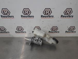 Gebruikte Hoofdremcilinder Ford Focus 3 Wagon 1.0 Ti-VCT EcoBoost 12V 125 Prijs € 25,00 Margeregeling aangeboden door Autorecycling Reuvers B.V.