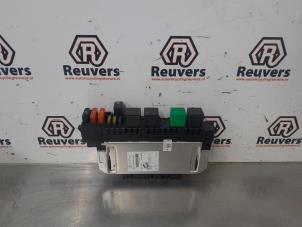 Gebruikte Zekeringkast Mercedes S (W220) 3.2 S-320 18V Prijs € 60,00 Margeregeling aangeboden door Autorecycling Reuvers B.V.