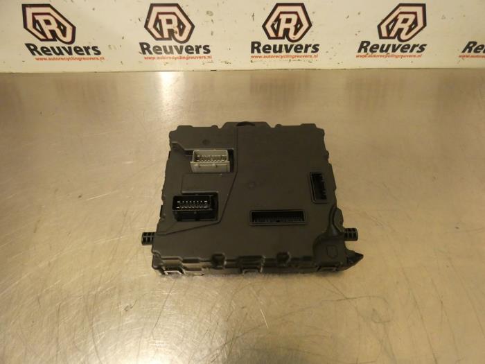 Gebruikte Bodycontrol Module Renault Kangoo Express (FW) 1.5 dCi 90 FAP Prijs € 50,00 Margeregeling aangeboden door Autorecycling Reuvers B.V.