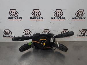 Gebruikte Stuurkolomschakelaar Peugeot 207 SW (WE/WU) 1.6 16V Prijs € 30,00 Margeregeling aangeboden door Autorecycling Reuvers B.V.