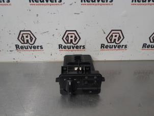 Gebruikte Schakelaar Licht BMW 3 serie Touring (E46/3) 320i 24V Prijs € 25,00 Margeregeling aangeboden door Autorecycling Reuvers B.V.