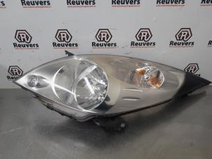 Gebruikte Linker Koplamp Chevrolet Spark (M300) 1.0 16V Prijs € 50,00 Margeregeling aangeboden door Autorecycling Reuvers B.V.
