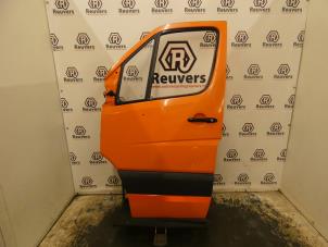 Gebruikte Deur 2Deurs links Mercedes Sprinter 3,5t (906.63) 310 CDI 16V Prijs € 100,00 Margeregeling aangeboden door Autorecycling Reuvers B.V.