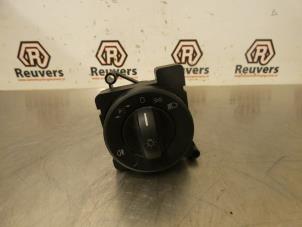 Gebruikte Licht Schakelaar Mercedes Sprinter 3,5t (906.63) 310 CDI 16V Prijs € 15,00 Margeregeling aangeboden door Autorecycling Reuvers B.V.