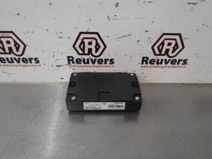 Gebruikte Radio module Renault Megane III Grandtour (KZ) 1.4 16V TCe 130 Prijs € 25,00 Margeregeling aangeboden door Autorecycling Reuvers B.V.