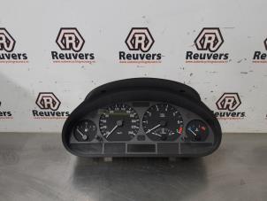 Gebruikte Kilometerteller KM BMW 3 serie (E46/4) 316i 16V Prijs € 50,00 Margeregeling aangeboden door Autorecycling Reuvers B.V.