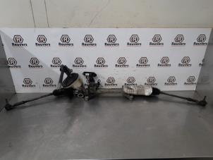 Gebruikte Stuurhuis Renault Clio III (BR/CR) 1.5 dCi FAP Prijs € 60,00 Margeregeling aangeboden door Autorecycling Reuvers B.V.