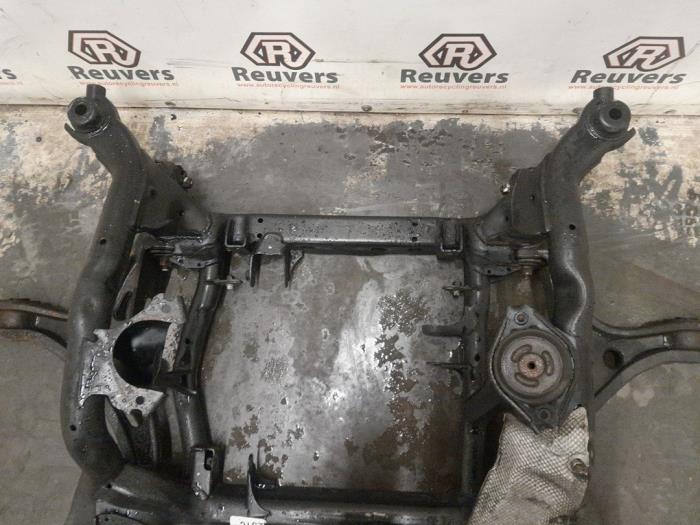 Subframe van een Mercedes-Benz R (W251) 3.0 320 CDI 24V 4-Matic 2011