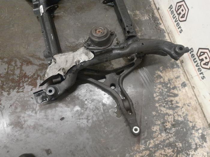 Subframe van een Mercedes-Benz R (W251) 3.0 320 CDI 24V 4-Matic 2011