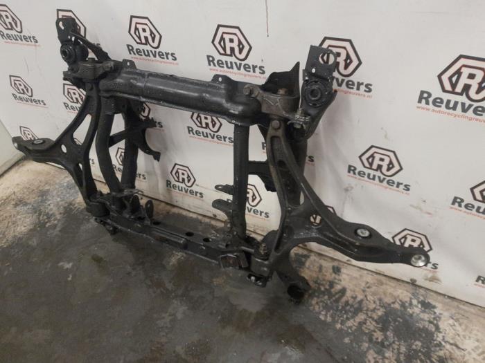 Subframe van een Mercedes-Benz R (W251) 3.0 320 CDI 24V 4-Matic 2011