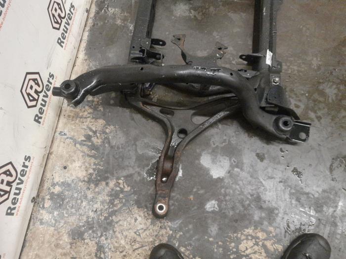 Subframe van een Mercedes-Benz R (W251) 3.0 320 CDI 24V 4-Matic 2011