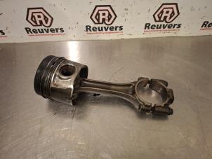 Gebruikte Zuiger Volkswagen Caddy III (2KA,2KH,2CA,2CH) 1.6 TDI 16V Prijs € 50,00 Margeregeling aangeboden door Autorecycling Reuvers B.V.