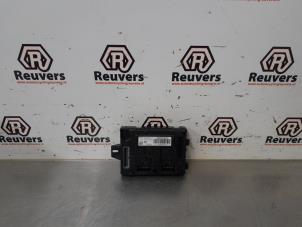 Gebruikte BCM Renault Clio IV (5R) 0.9 Energy TCE 90 12V Prijs € 40,00 Margeregeling aangeboden door Autorecycling Reuvers B.V.