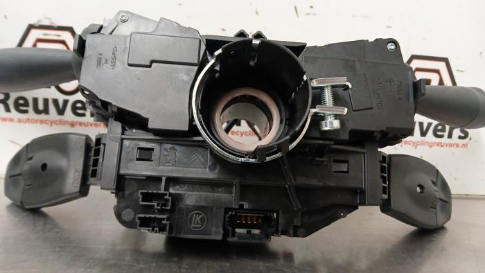 Combischakelaar Stuurkolom van een Citroën DS3 (SA) 1.4 16V VTi 2010